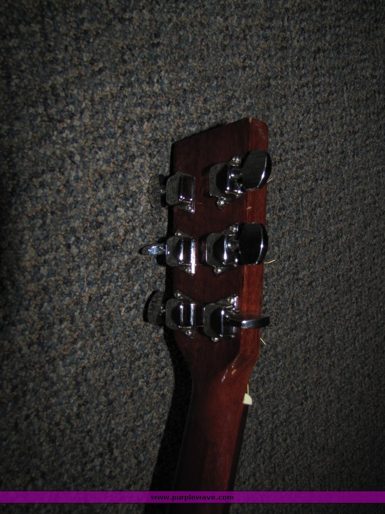 image for item 5022 Sunlite Guitar