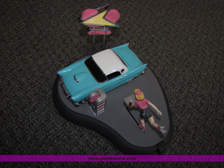 image for item 7244 Classic car coin bank