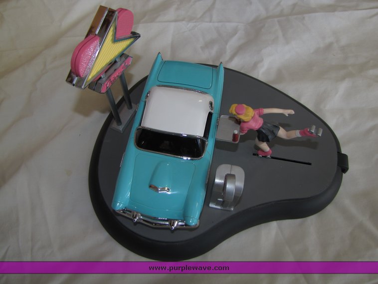 image for item 7244 Classic car coin bank