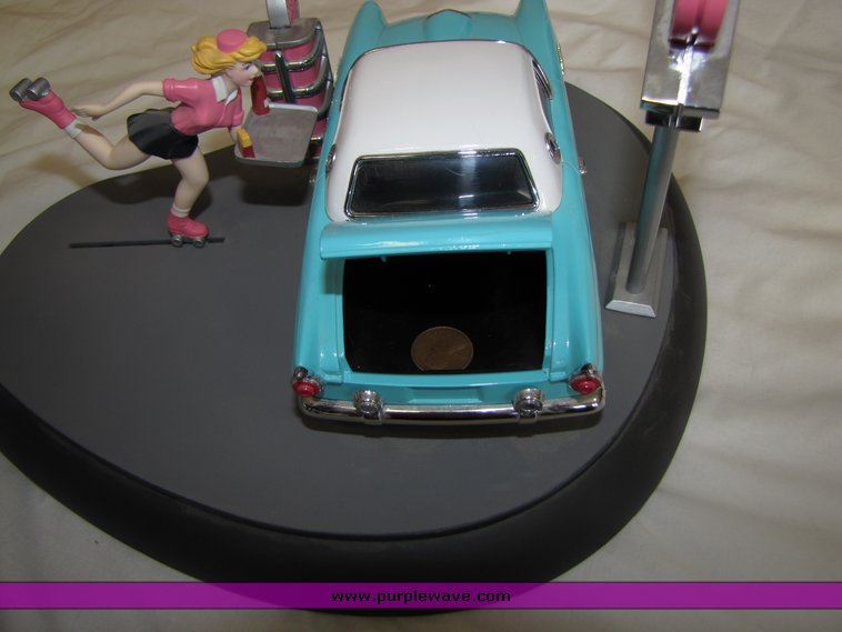 image for item 7244 Classic car coin bank