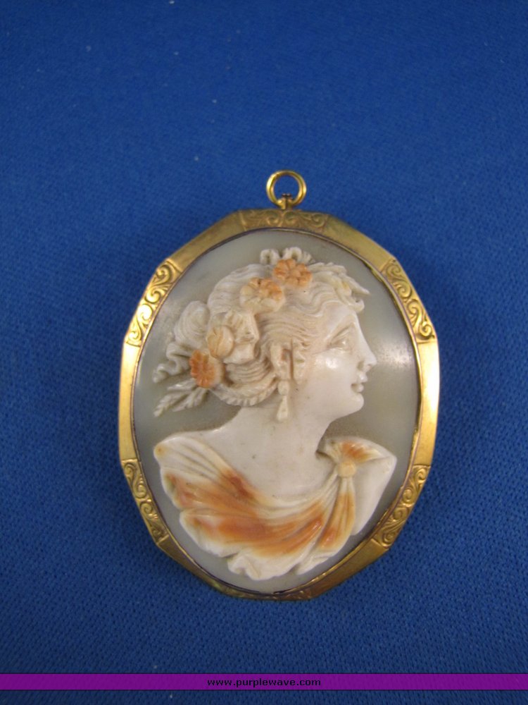 image for item 7247 14K and shell cameo