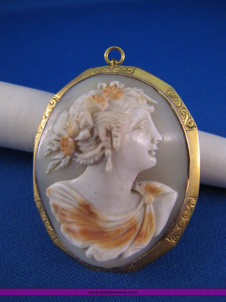 image for item 7247 14K and shell cameo