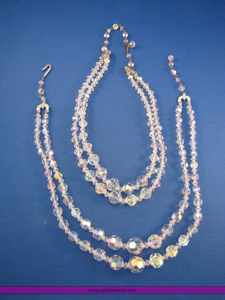 image for item 7253 Vintage crystal and silver jewelry