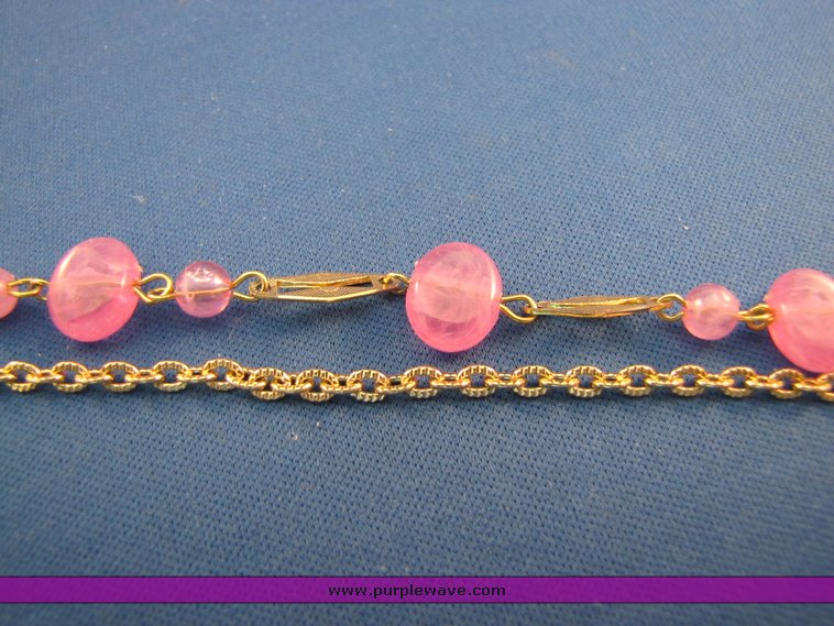 image for item 7255 Gold tone and pink vintage necklace