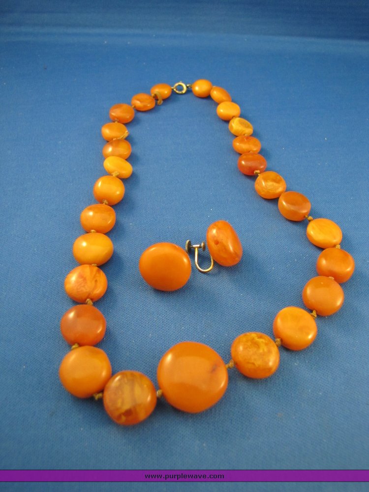 image for item 7256 4 necklaces