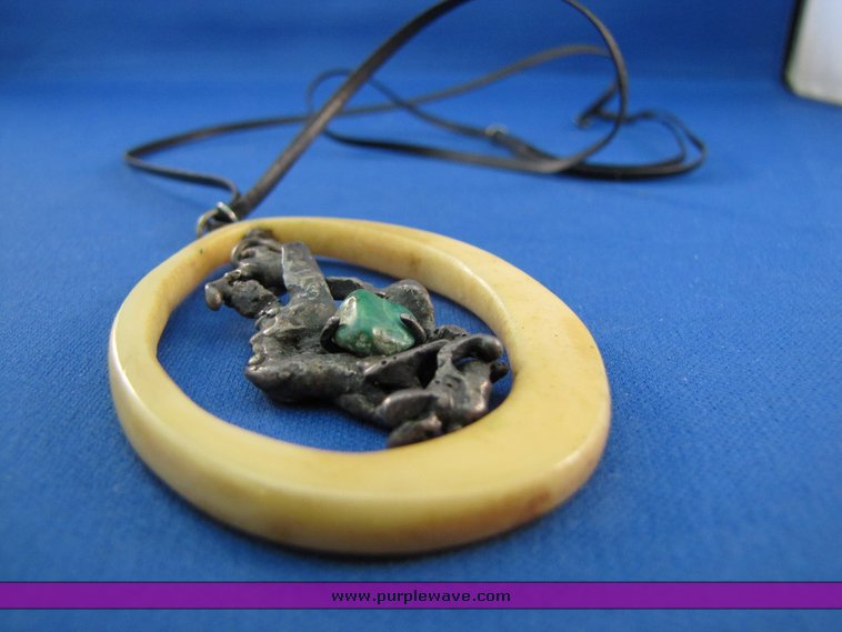 image for item 7257 Abalone shell and silver necklace
