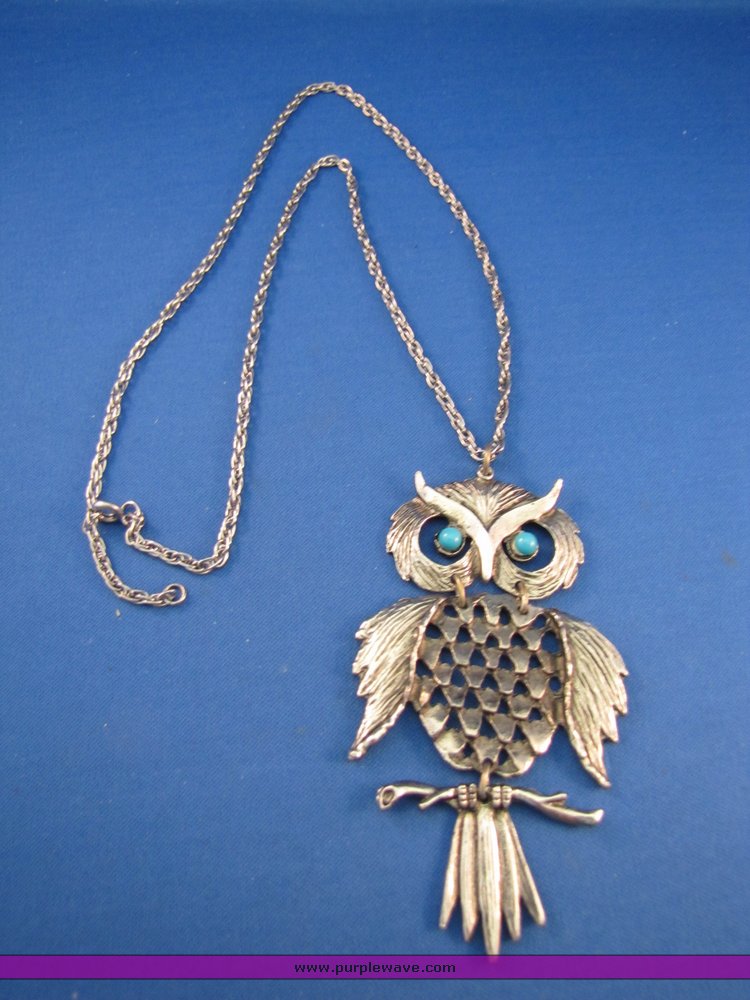 image for item 7258 Silver and turquoise owl pendant