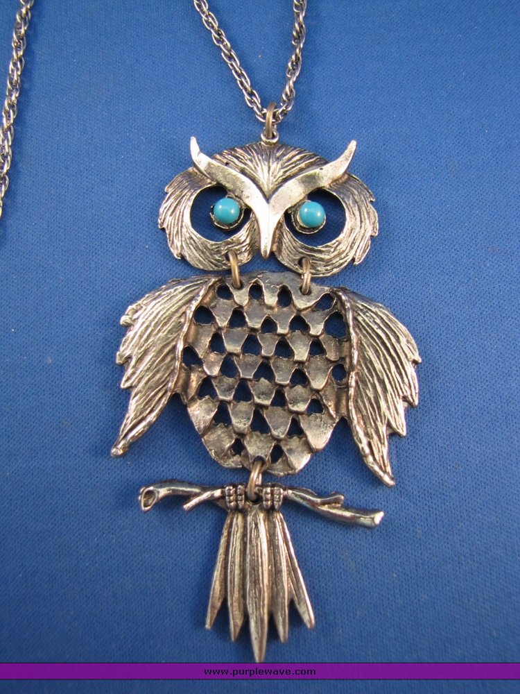 image for item 7258 Silver and turquoise owl pendant
