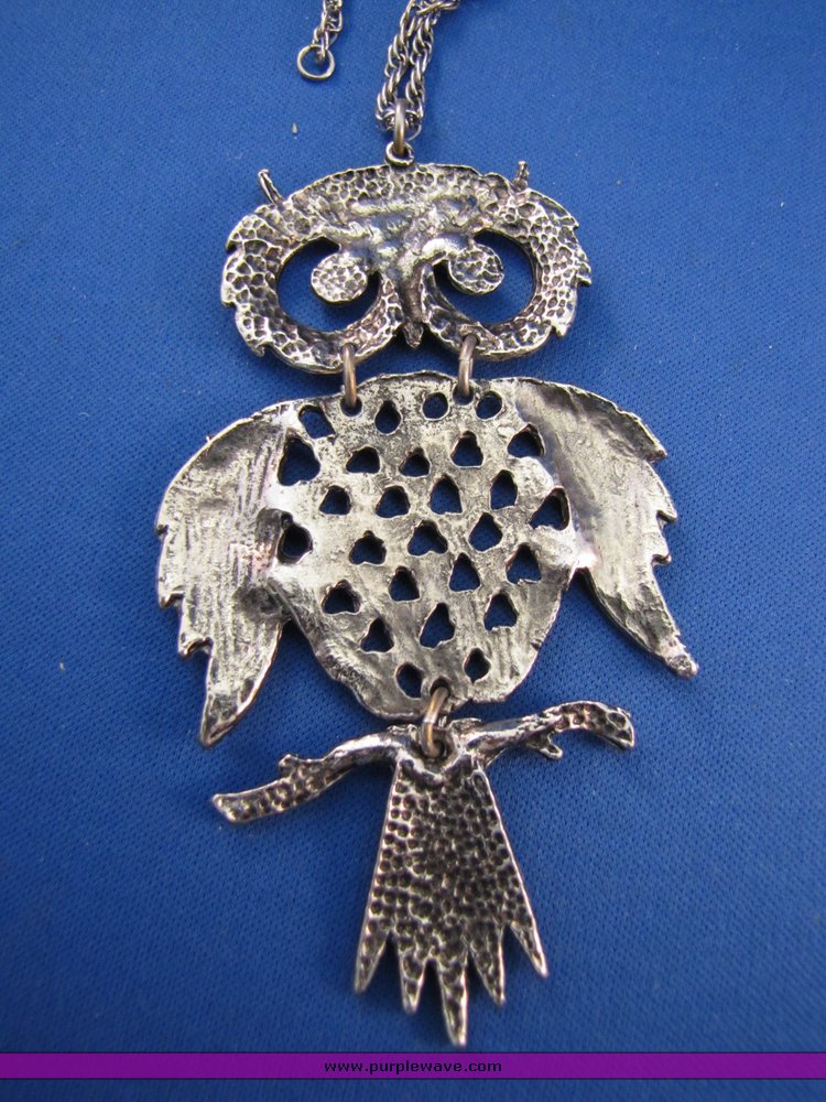 image for item 7258 Silver and turquoise owl pendant