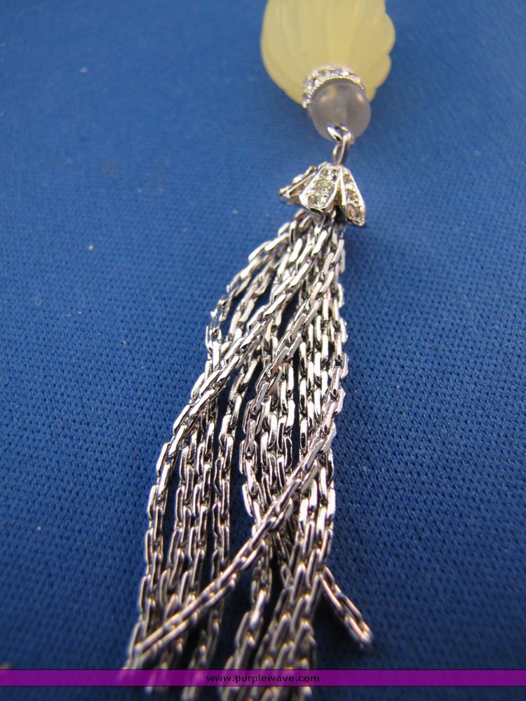 image for item 7261 Silver and yellow pendant necklace