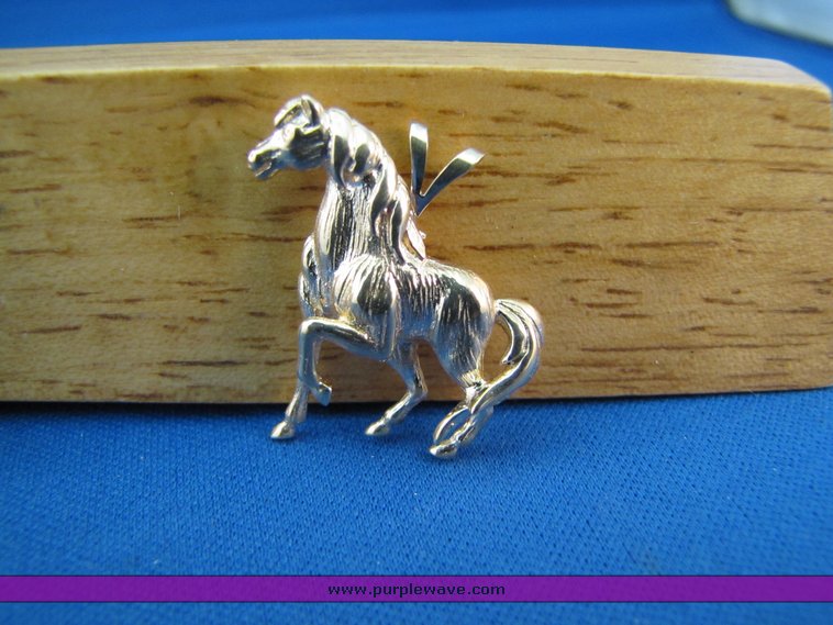 image for item 7263 14K horse pendant