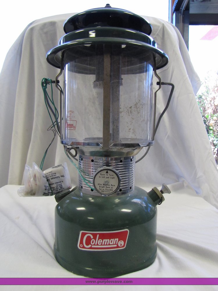 image for item 7267 Coleman Lantern