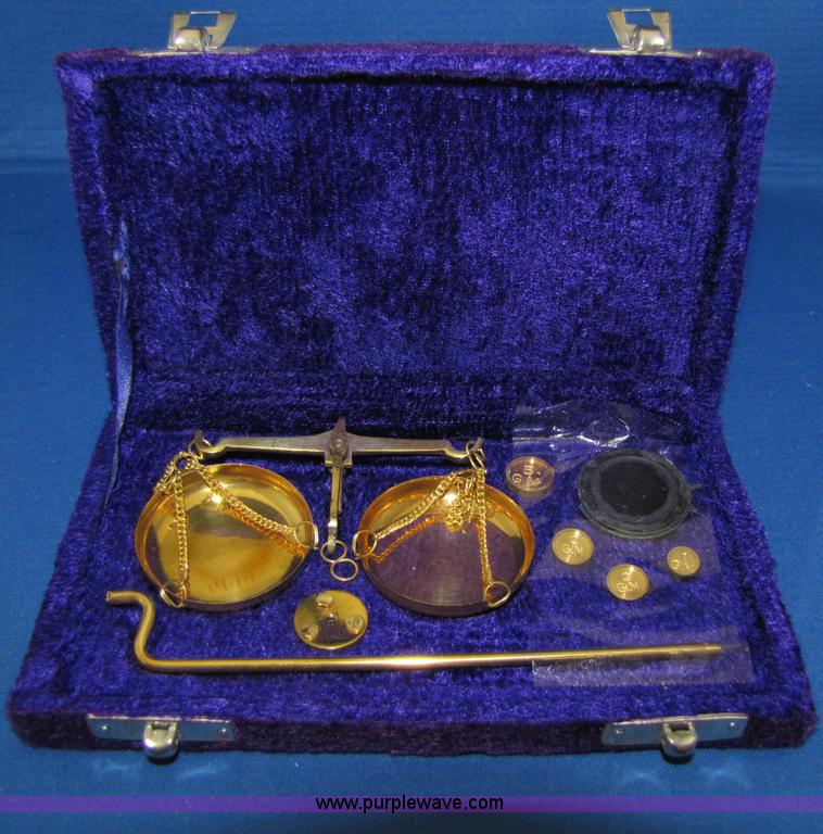 image for item 7269 Gold scale
