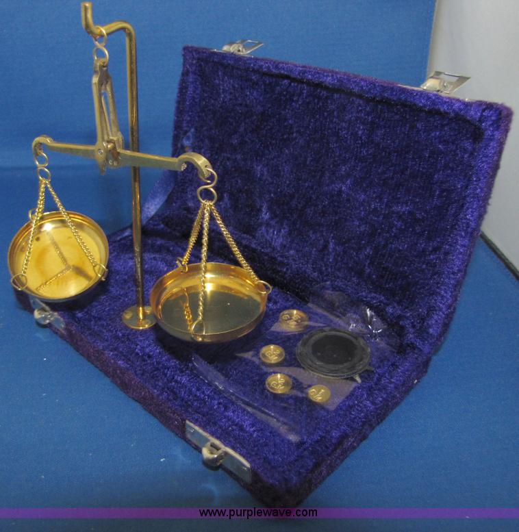 image for item 7269 Gold scale