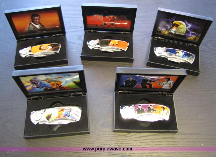 image for item 7273 5 Pocket knives with cases