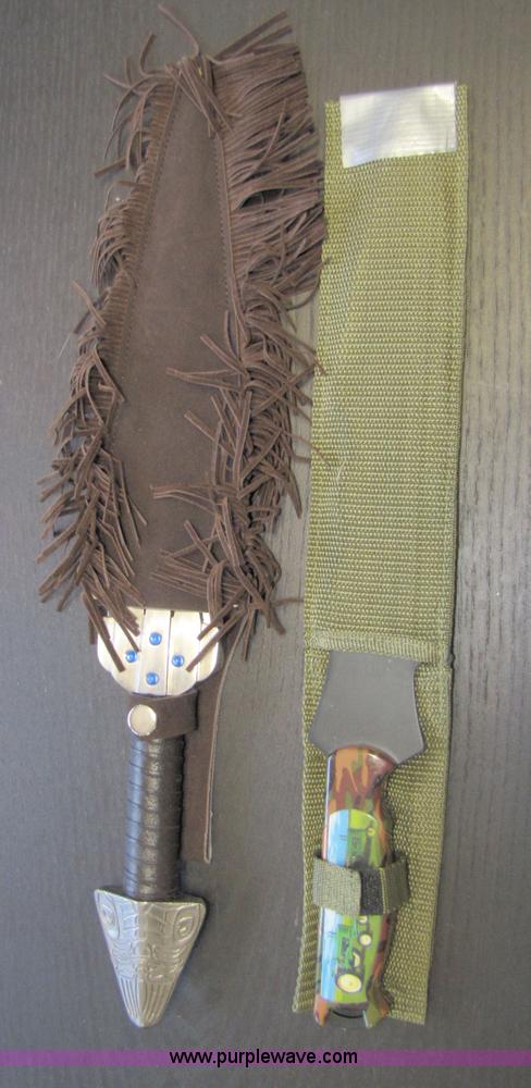 image for item 7275 2 Knives